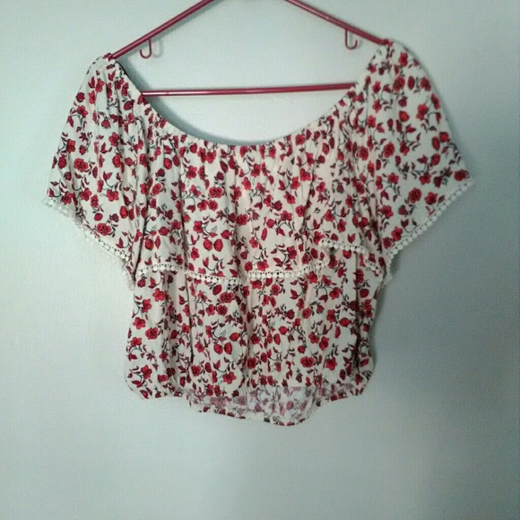 H&M off the shoulder floral crop top - Picture 2 of 5
